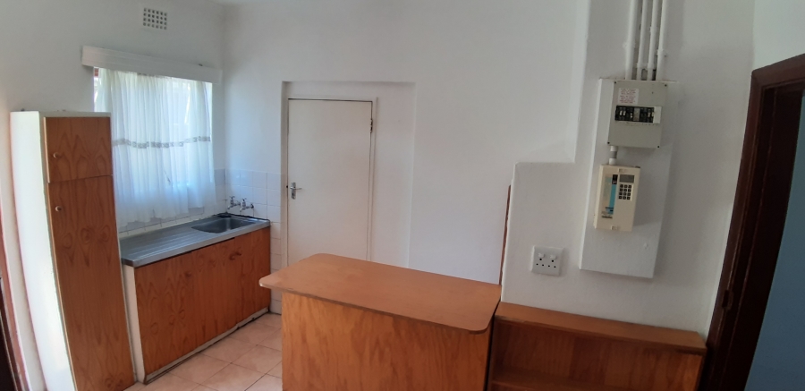 To Let 1 Bedroom Property for Rent in Rylands Western Cape